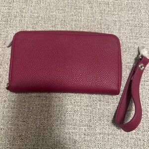 Thirty-One All About The Benjamins Stylish Burgundy Wristlet Wallet for Women